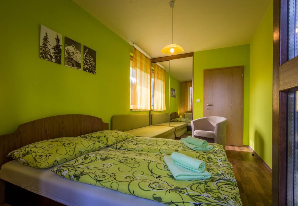 Apartman 25 Vysoke Tatry Štrba Oda fotoğraf